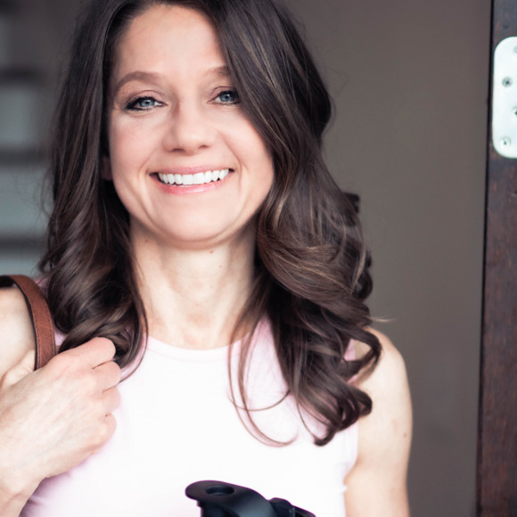 Meet your Posher, Sharon - Picture 1 of 1